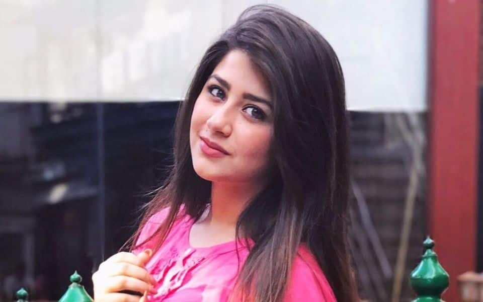 IN PICS: From Aditi Bhatia to Digangana meet the RAPUNZELS of TV who are  known for LONG HAIR; Vote for your favourite!