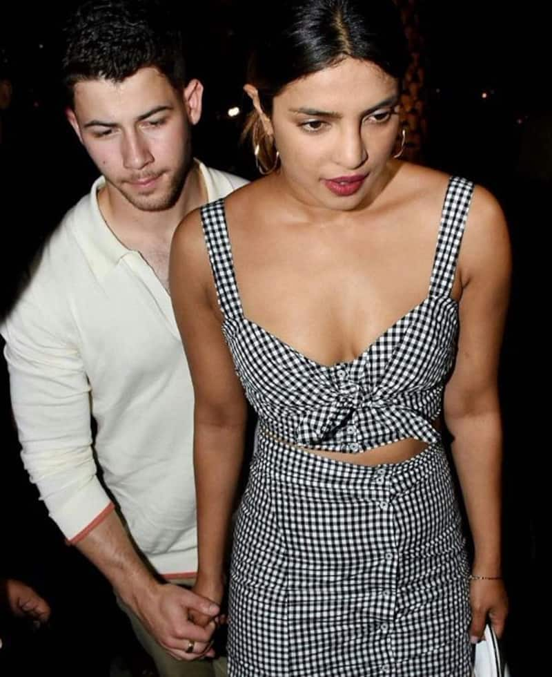 Breaking Priyanka Chopra And Nick Jonas Are Engaged Bollywood News