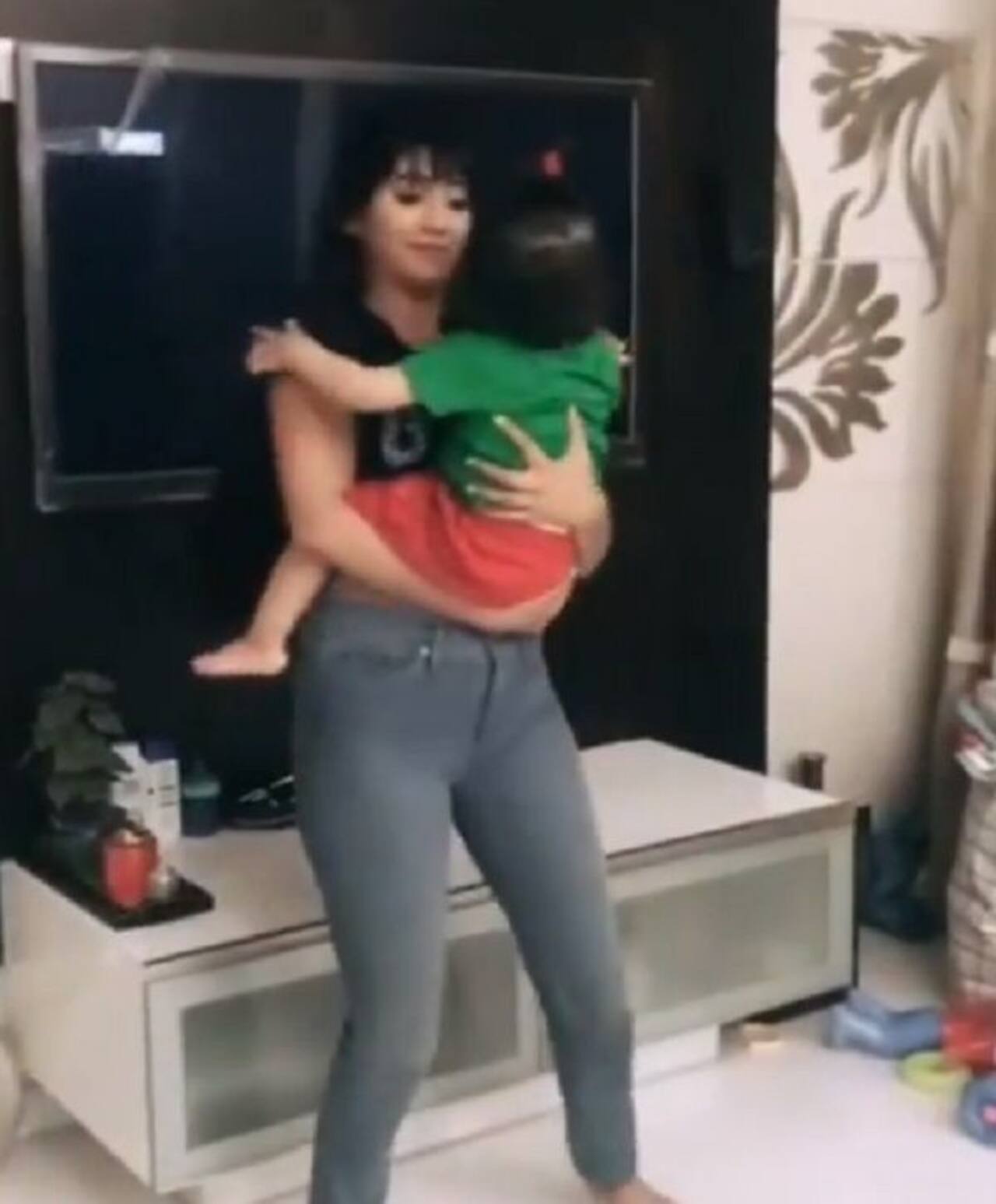 Shivangi Joshi's adorable dance with Shweta Tiwari's son Reyansh will ...