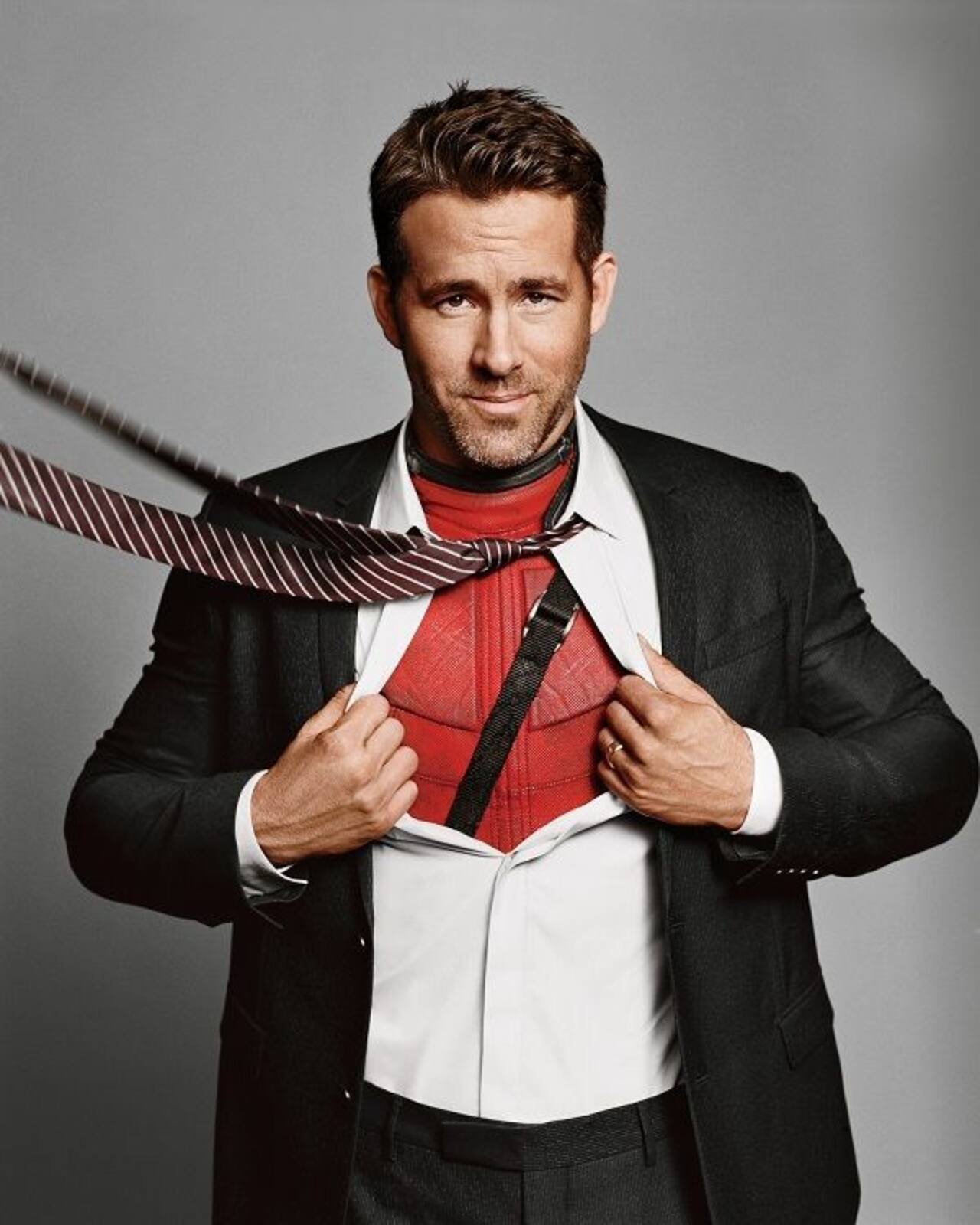 Ryan Reynolds Wants To Explore Deadpools Bisexuality Bollywood Life 
