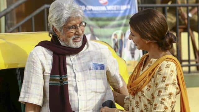 Bollywood_actor_Amitabh_Bachchan_with_his_daughter_Shweta_Bachchan_during_the_shoot_1526989125