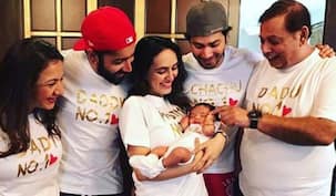 First Pic Out! वरुण धवन ने दिखाई अपनी भतीजी की पहली झलक, खूबसूरत कैप्शन के साथ खुद को बताया 'चाचू नम्बर 1'