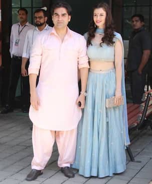 खान परिवार के साथ अपना पहला इंडियन फेस्टिवल सेलिब्रेट करने पहुंची अरबाज खान की गर्लफ्रेंड, देखें तस्वीरें