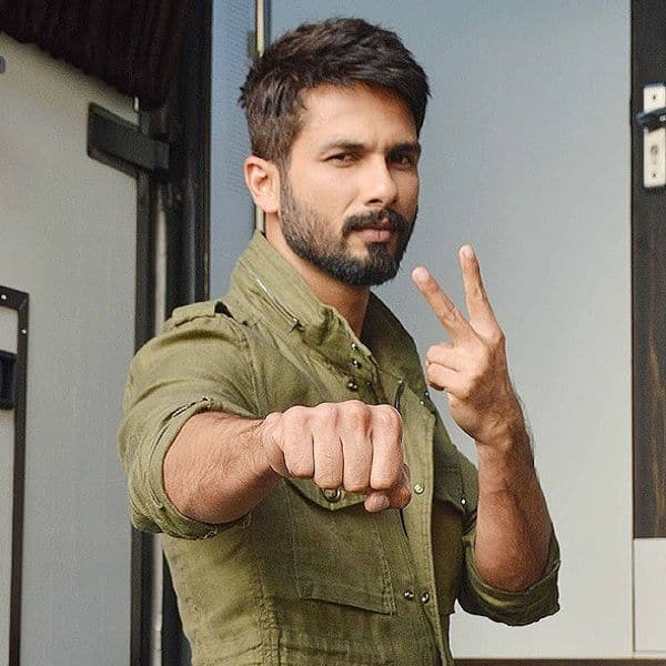Shahid Kapoor looks regal while sitting on a bike in black t-shirt and  ripped jeans; Fans call him 'Zabardast'