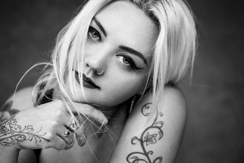 elle king