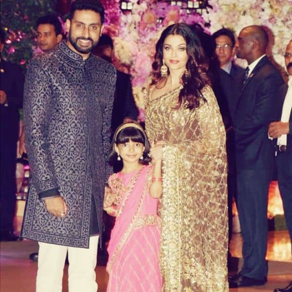 Aishwarya Rai Bachchan and Aaradhya Bachchan Set Stylish Mother-Daughter  Goals in Manish Malhotra Outfits - News18