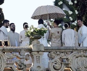 #DeepikaWedsRanveer: सामने आई दीपवीर की शादी की पहली फोटो, इटली के लेक कोमो में फूलों से सजे वेन्यू में दिखे दूल्हा-दुल्हन