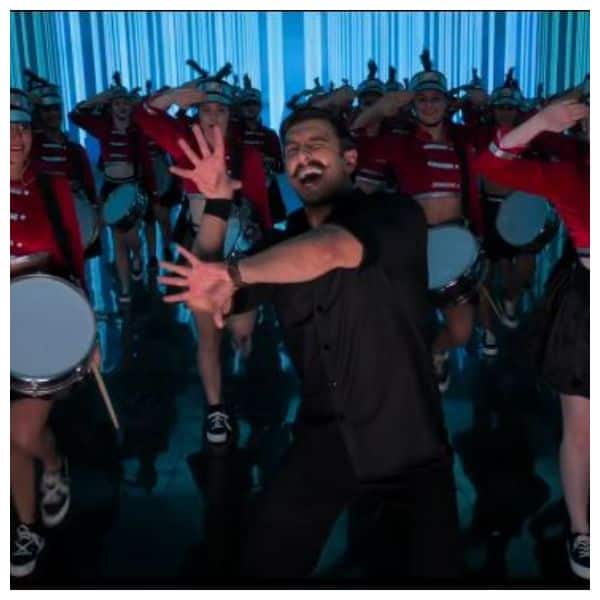 Simmba Song Mera Wala Dance Ranveer Singh Pays An Ode To Ajay Devgns Iconic Singham Step And We Give It A Thumbs Up Ranveer Singh And Sara Ali Simmba Song Mera Wala Dance Ranveer Singh Pays An Ode To Ajay Devgns Iconic Singham Step And We Give It A Thumbs Up Ranveer Singh And Sara Ali