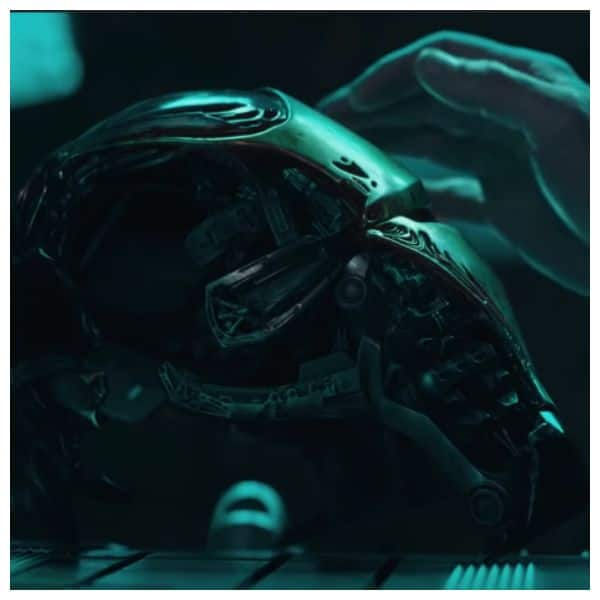 Forget Left And Right There Is A Bigger Flaw With Iron Man S Helmet In The Avengers Endgame Trailer And We Have Proof Bollywood News Gossip Movie Reviews Trailers Videos