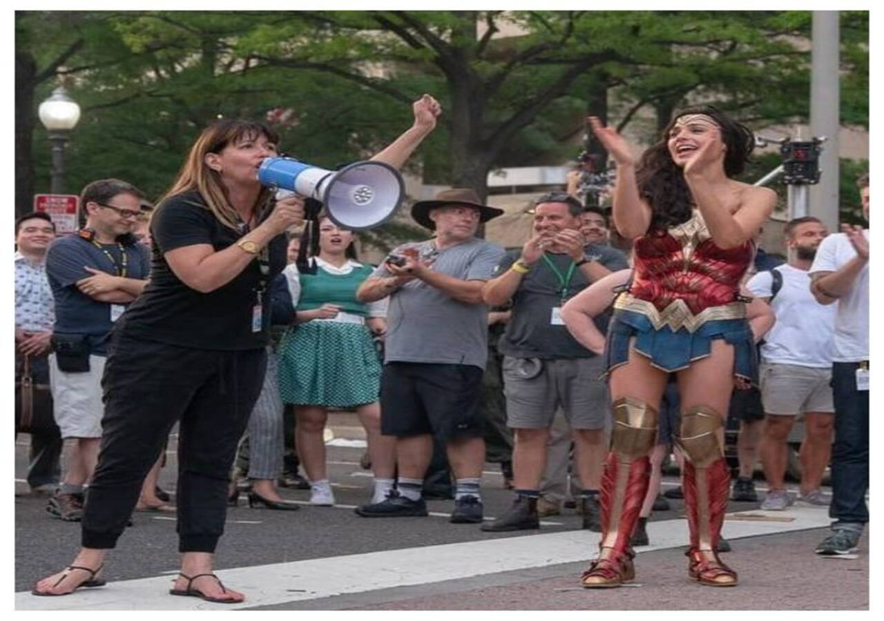 Gal Gadot thanks cast, crew as new 'Wonder Woman' wraps