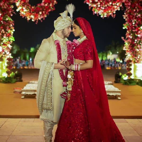 Priyanka Chopra Red Wedding Lehenga 2024 | centrumpodlog.com