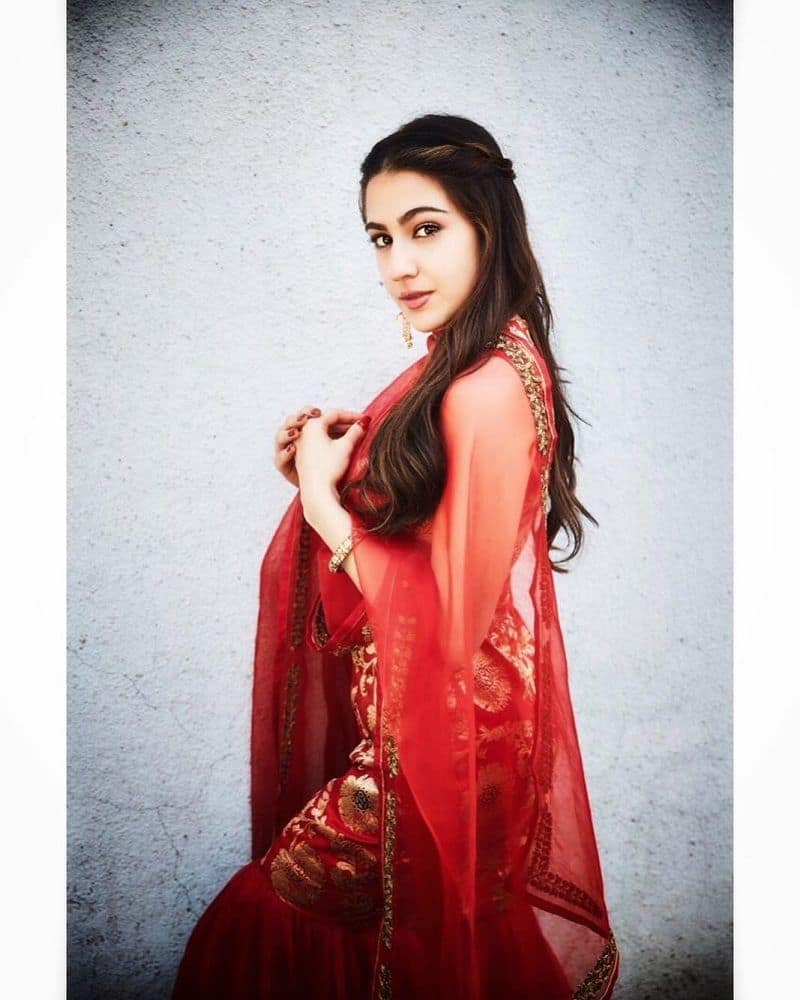 Sara ali khan discount dresses in kedarnath