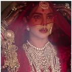 एक महीने बाद प्रियंका चोपड़ा की शादी की ये अनदेखी तस्वीरें आई सामने, लाल जोड़े दिखीं थी इतनी खूबसूरत