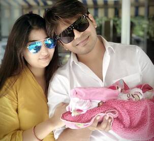 Singer Ankit Tiwari and wife Pallavi blessed with a baby girl - view pic