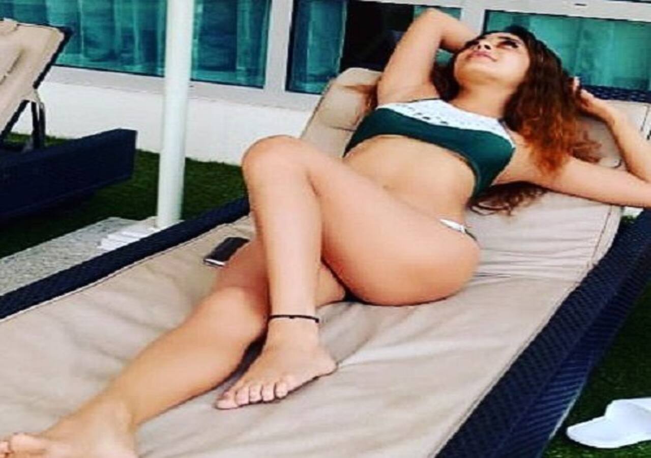 Sara Khan flaunts her toned body in a bikini saying jealous people only  help her grow - Bollywood News & Gossip, Movie Reviews, Trailers & Videos  at Bollywoodlife.com