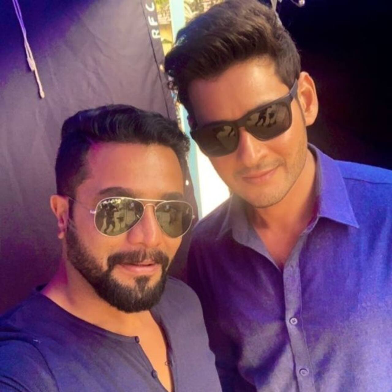 Kannada actor Sri Murali has a fanboy moment with Telugu superstar Mahesh  Babu – view pics - Bollywood News & Gossip, Movie Reviews, Trailers &  Videos at 