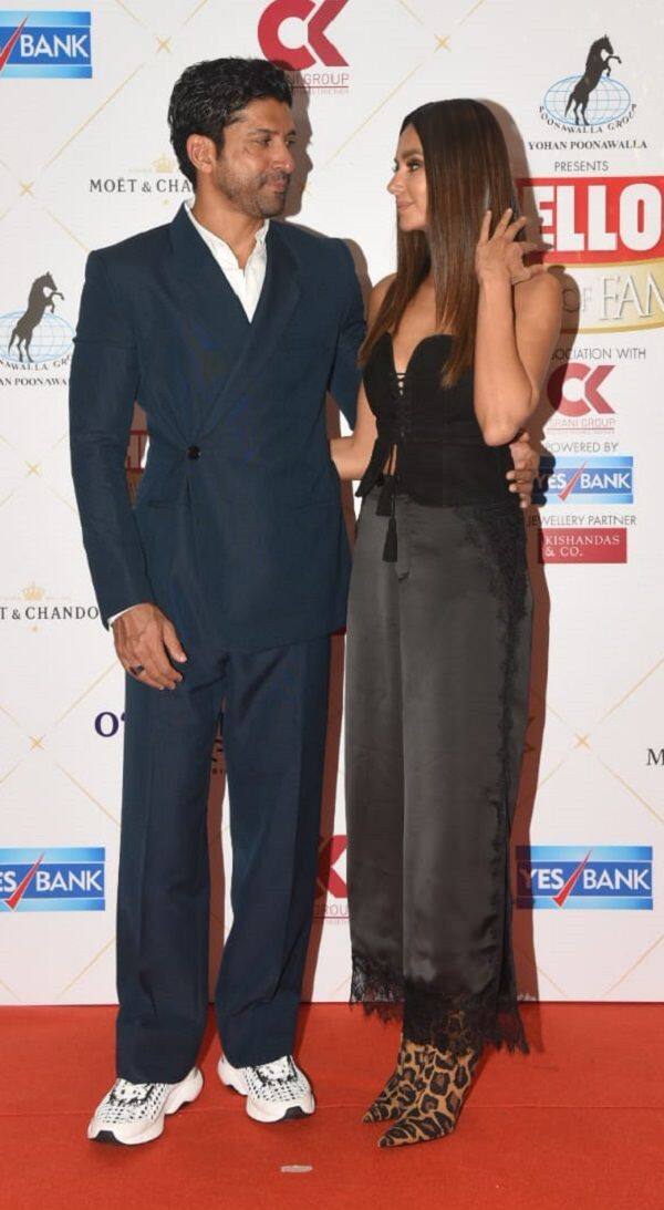 Farhan Akhtar and Shibani Dandekar's chemistry at Hello! Hall of Fame