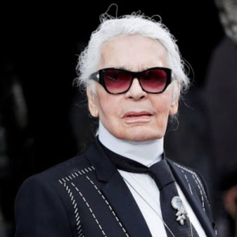 Chanel pays tribute to its late creative director Karl Lagerfeld ...