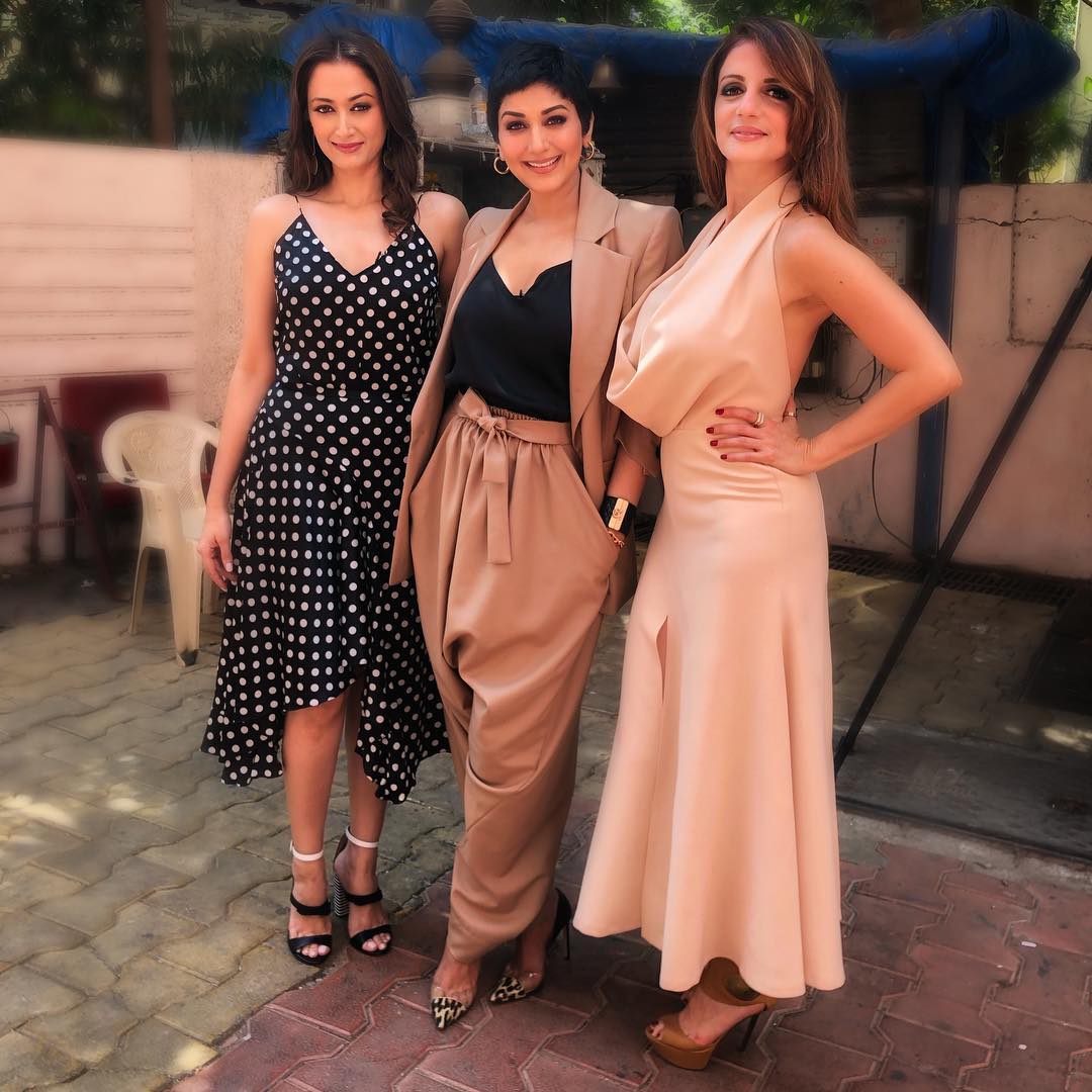 Sonali Bendre features on a magazine cover, shares pic with emotional note