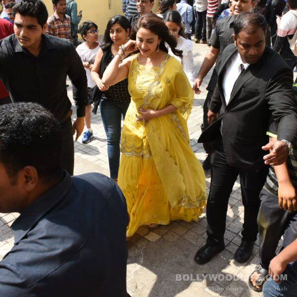 Alia Bhatt Varun Dhawan Sonakshi Sinha Sanjay Dutt And Madhuri Dixit Arrive For Kalank