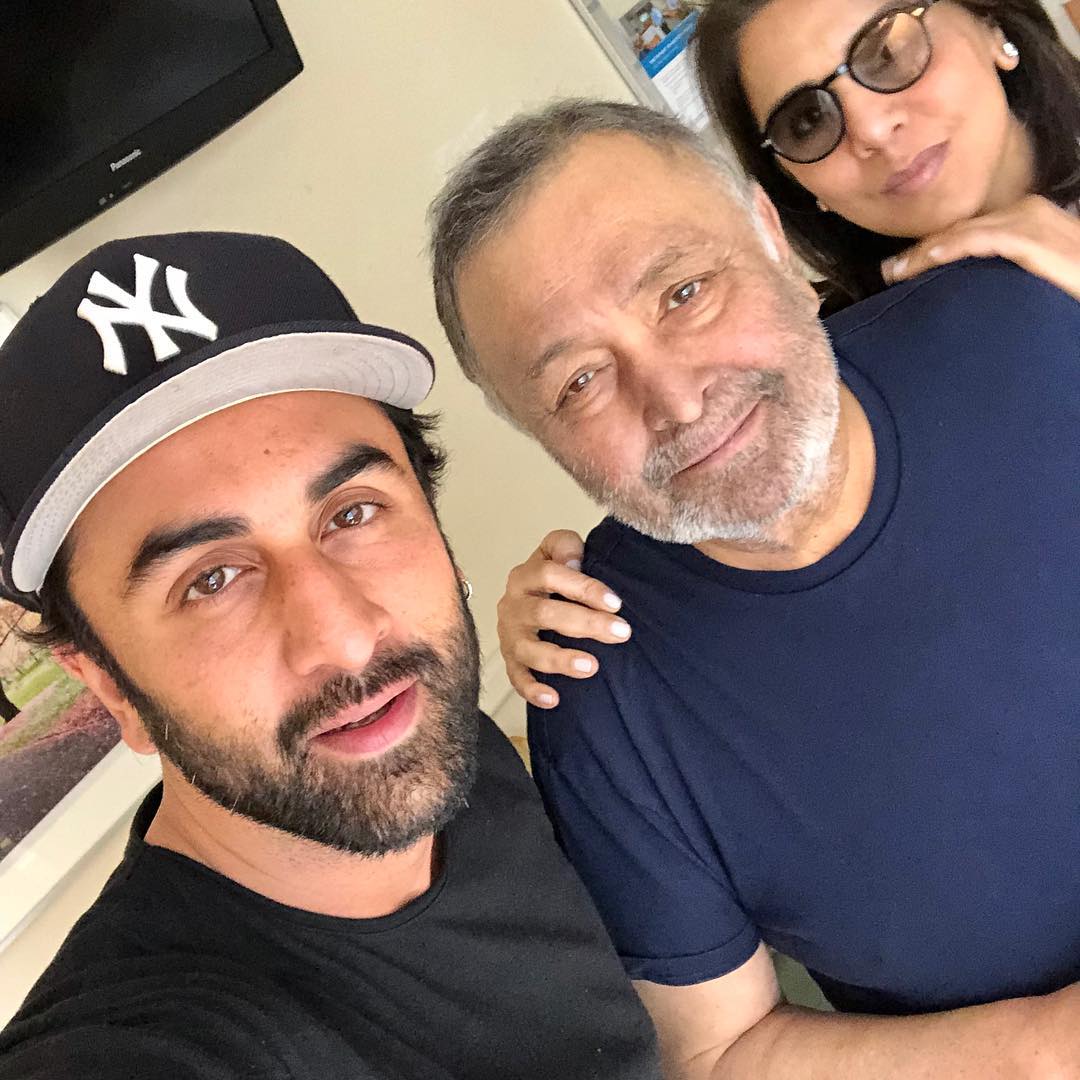 Ranbir Kapoor poses with ailing father Rishi Kapoor and mother Neetu Kapoor in this all happy family picture