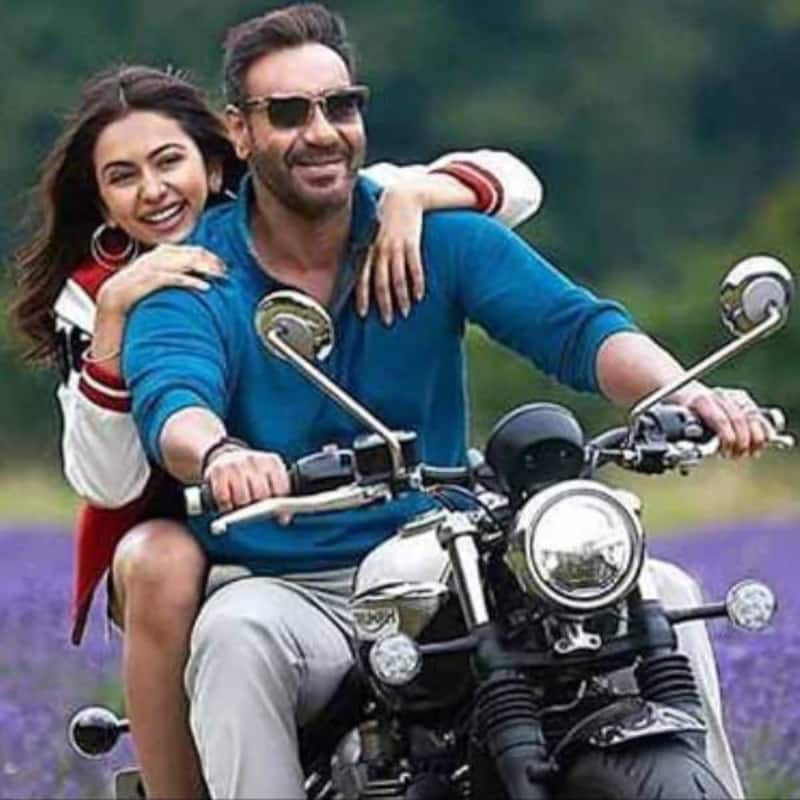 'दे दे प्यार दे' बॉक्स ऑफिस: 5वें दिन अजय देवगन की फिल्म ने लगाई हाफ सेंचुरी, सिनेमाघरों में जारी है हंसी की फुहार