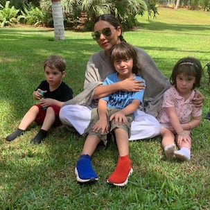 Gauri Khan babysitting AbRam, Yash and Roohi earns an epic response from Shah Rukh Khan - view pic