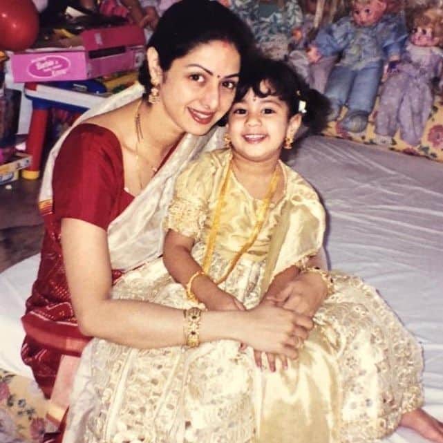 Mother's Day: Janhvi Kapoor shares a cute picture with her mummy Sridevi