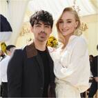 Joe Jonas turns Masterchef for wife Sophie Turner; cooks 'chicken tikka masala' for her