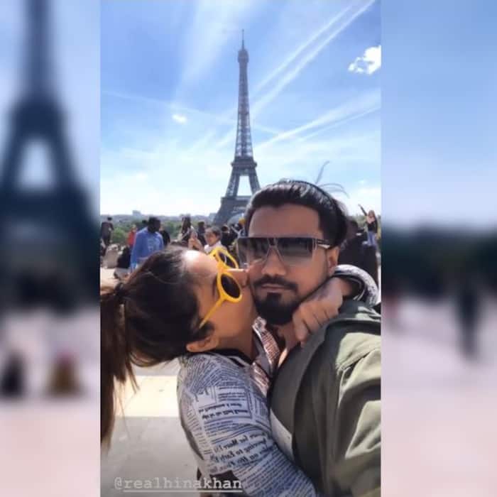 रॉकी को किया किस