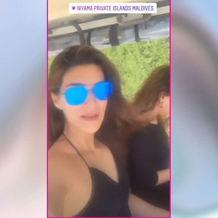 नीले चश्मे में ढाया कहर