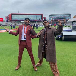 #IndiaVsPakistan: Ranveer Singh slays it at the stadium as he poses with cricketer Harbhajan Singh