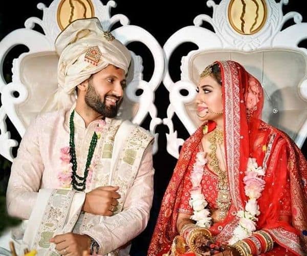 PICS: Nusrat Jahan, actress and MP marries Nikhil Jain in a dreamy wedding  in Turkey - Bollywood News &amp; Gossip, Movie Reviews, Trailers &amp; Videos at  Bollywoodlife.com