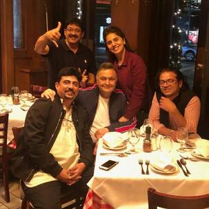 102 Not Out director Umesh Shukla meets Rishi Kapoor and Neetu Kapoor in New York