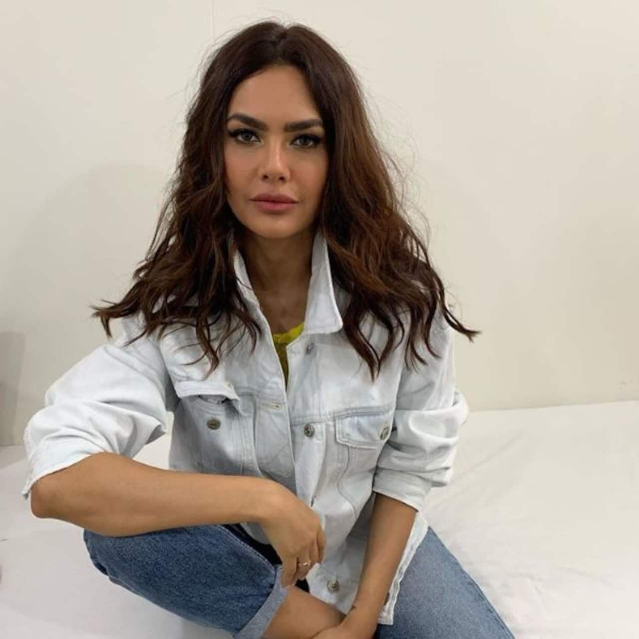 Hotelier Rohit Vig Files Defamation Case On Esha Gupta Bollywood Life