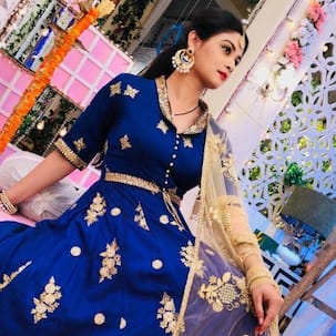 Take cues from the outfits of Disha from Kumkum Bhagya to dress up for a wedding