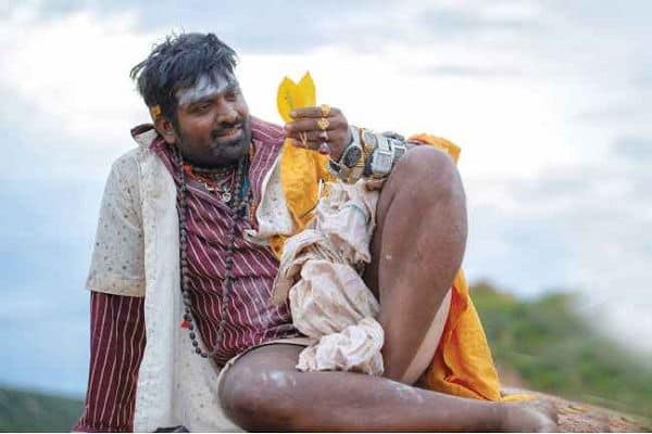 Vijay Sethupathi's FIRST LOOK from Kadaisi Vivasayi is out and it's damn quirky! Vijay Sethupathi's FIRST LOOK from Kadaisi Vivasayi is out and it's damn quirky!