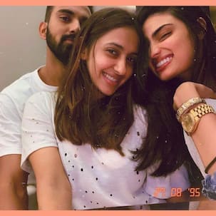 Athiya Shetty UPSET after Vikram Phadnis teases her with KL Rahul's name on social media?