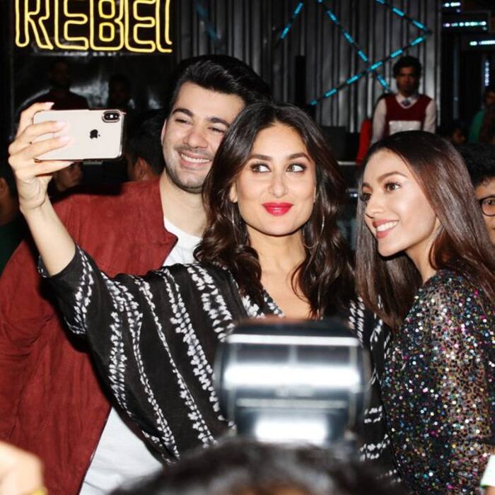 बेबो के साथ क्लिक करवा ली सेल्फी