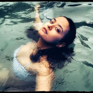 Yummy mummy Surveen Chawla turns water baby during Goa vacay! Her recent pool pictures are not worth missing