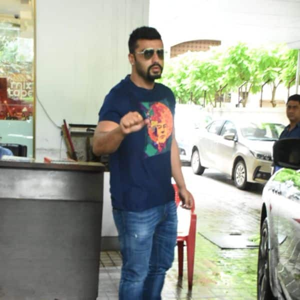 Arjun Kapoor Malaika Arora make for some awkward pictures this week