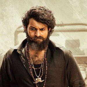 1042! That's the number of fans Valmiki actor Varun Tej posed with for photos while promoting the film