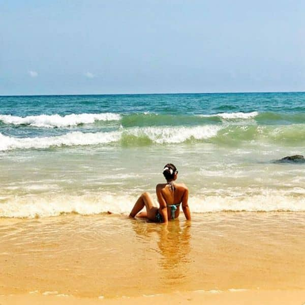 Sumona Chakravarti posed in a bikini by the sea