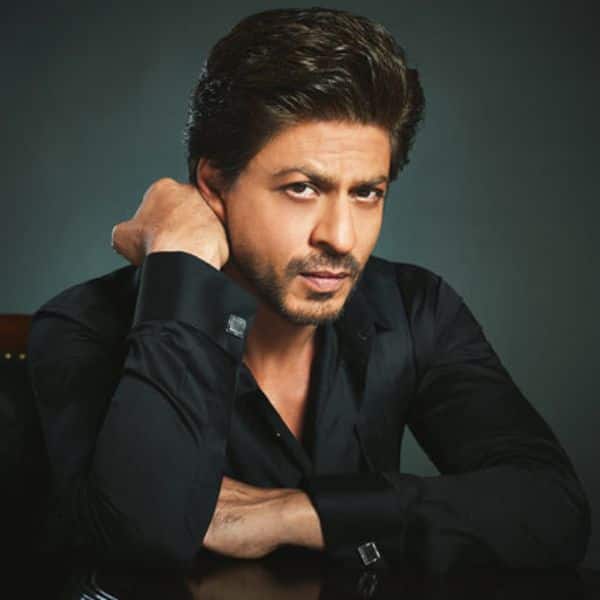 Shah Rukh Khan and his Twitter tattle with fans will leave you in splits!