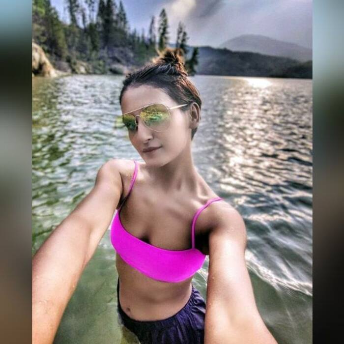 स्टाइल के मामले में किसी से कम नहीं हैं Shakti Mohan