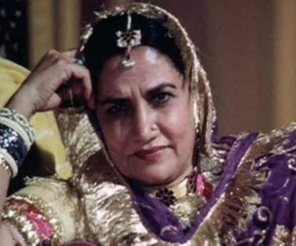 Shabana Azmi's mom veteran actor Shaukat Azmi passes away; celebs offer condolences