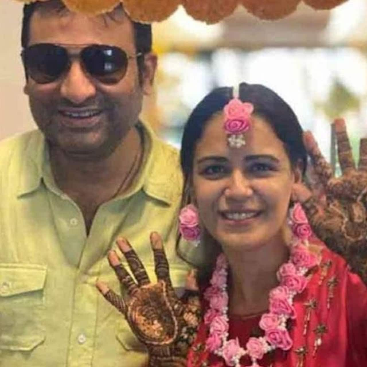 Bride-to-be Mona Singh's face glows with happiness at her Mehendi ...