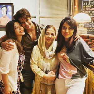 Karanvir Bohra, Farida Jalal, Aditi Malik and Simple Kaul's reunion has us rooting for a new season of Shararat