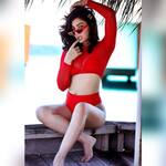 Tu Suraj Main Saanjh Piyaaji फेम Kanagana Sharma ने मालदीव में हॉलिडे एन्जॉय करते हुए दिखाई हॉट अदाएं