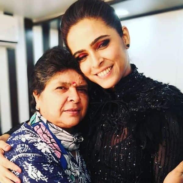 Bigg Boss 13 Madhurima Tuli S Mother Finds Nothing Wrong In